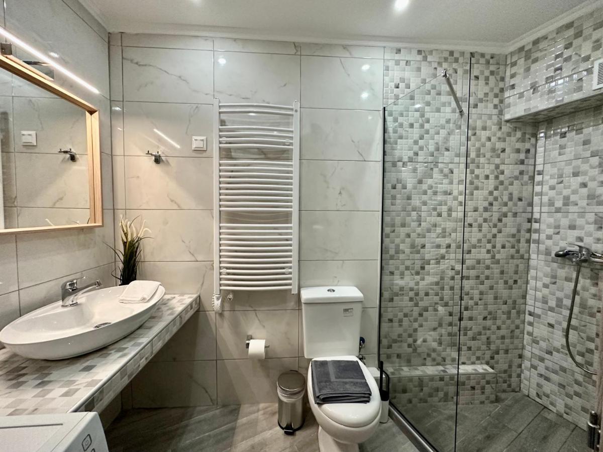 Aura Suite V6 By Halu! Thessalonique Extérieur photo